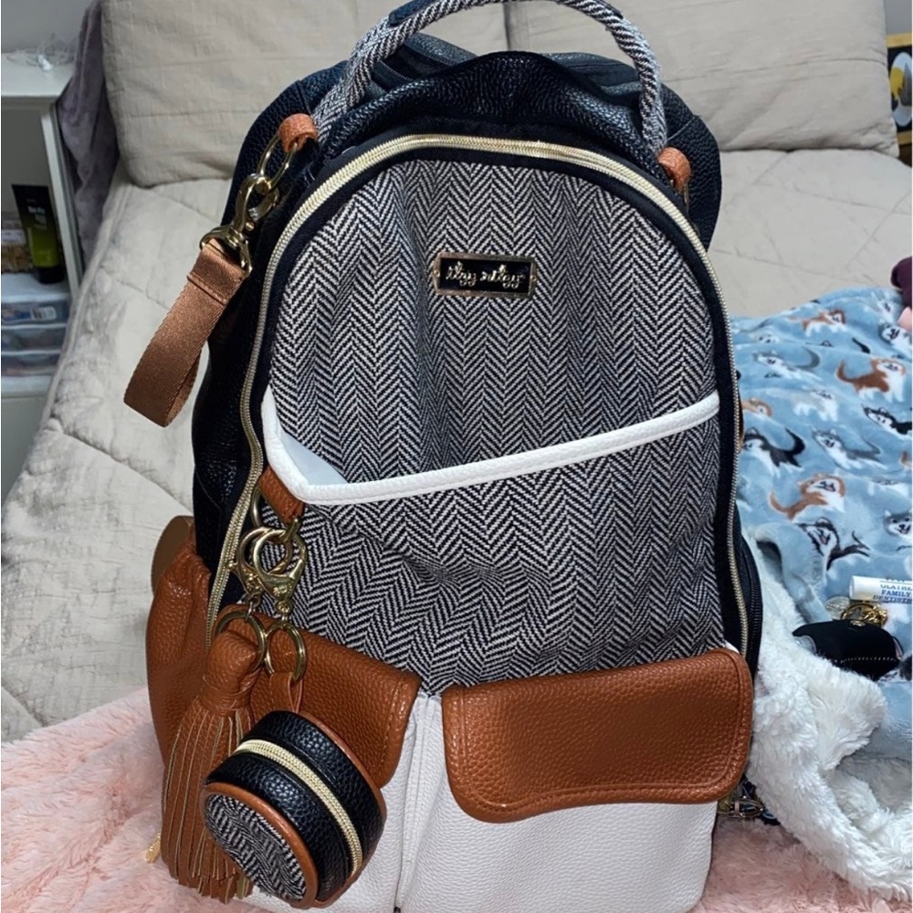 Itsy ritzy diaper bag